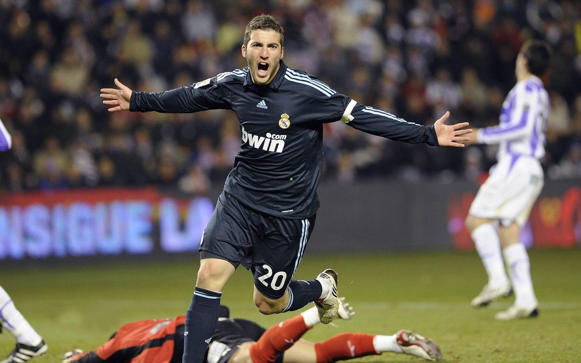 游戏铸就信仰，上港少帅与FIFA的深厚纽带