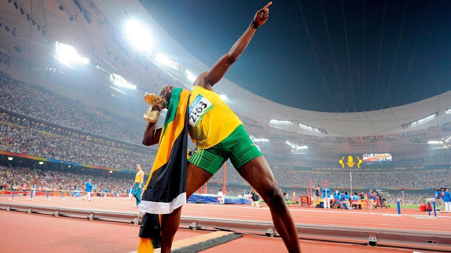 前国脚郑智郜林椰城集结 亲授少年足球先锋训练营