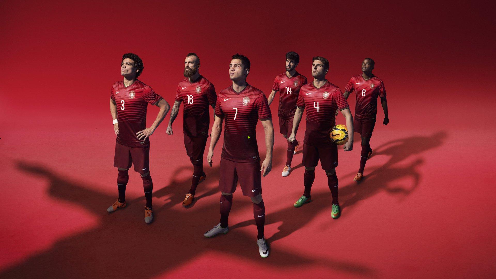 凯恩姆巴佩欧冠双骄时代，拜仁神锋30场24球持平巴黎天王，定义新一代效率巅峰